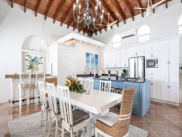 Luxury Villa Retreat 5_Bedroom - Spacious & Comfortable Accommodation